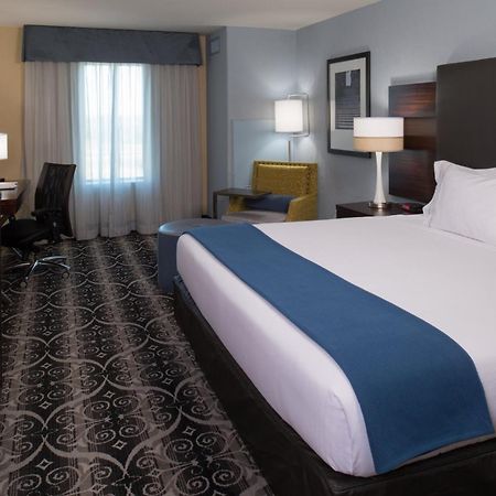 Holiday Inn Express & Suites Kansas City Airport By Ihg Zewnętrze zdjęcie