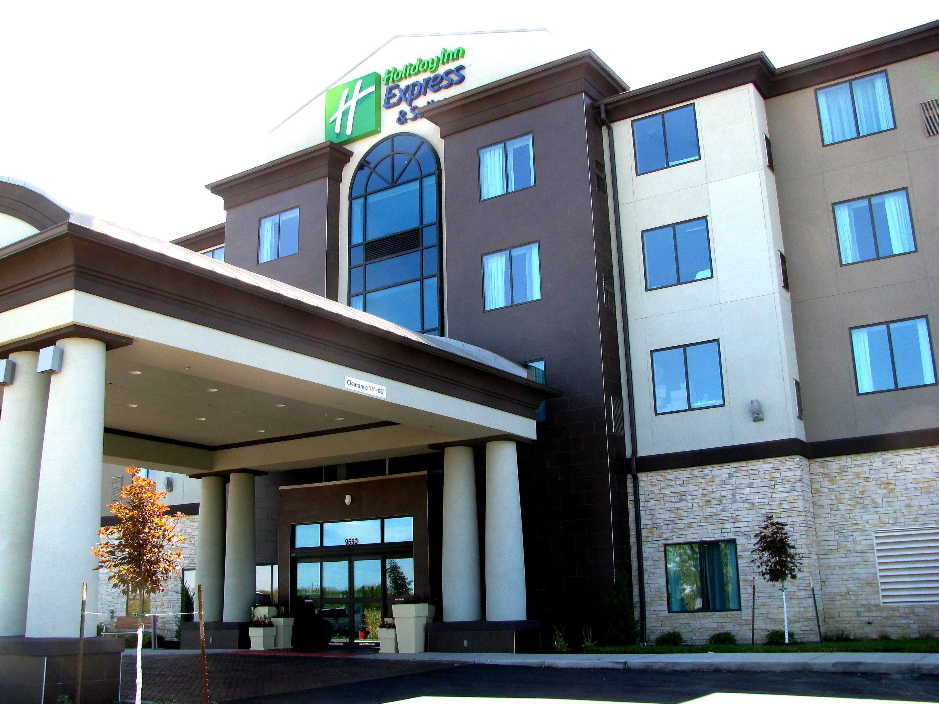 Holiday Inn Express & Suites Kansas City Airport By Ihg Zewnętrze zdjęcie