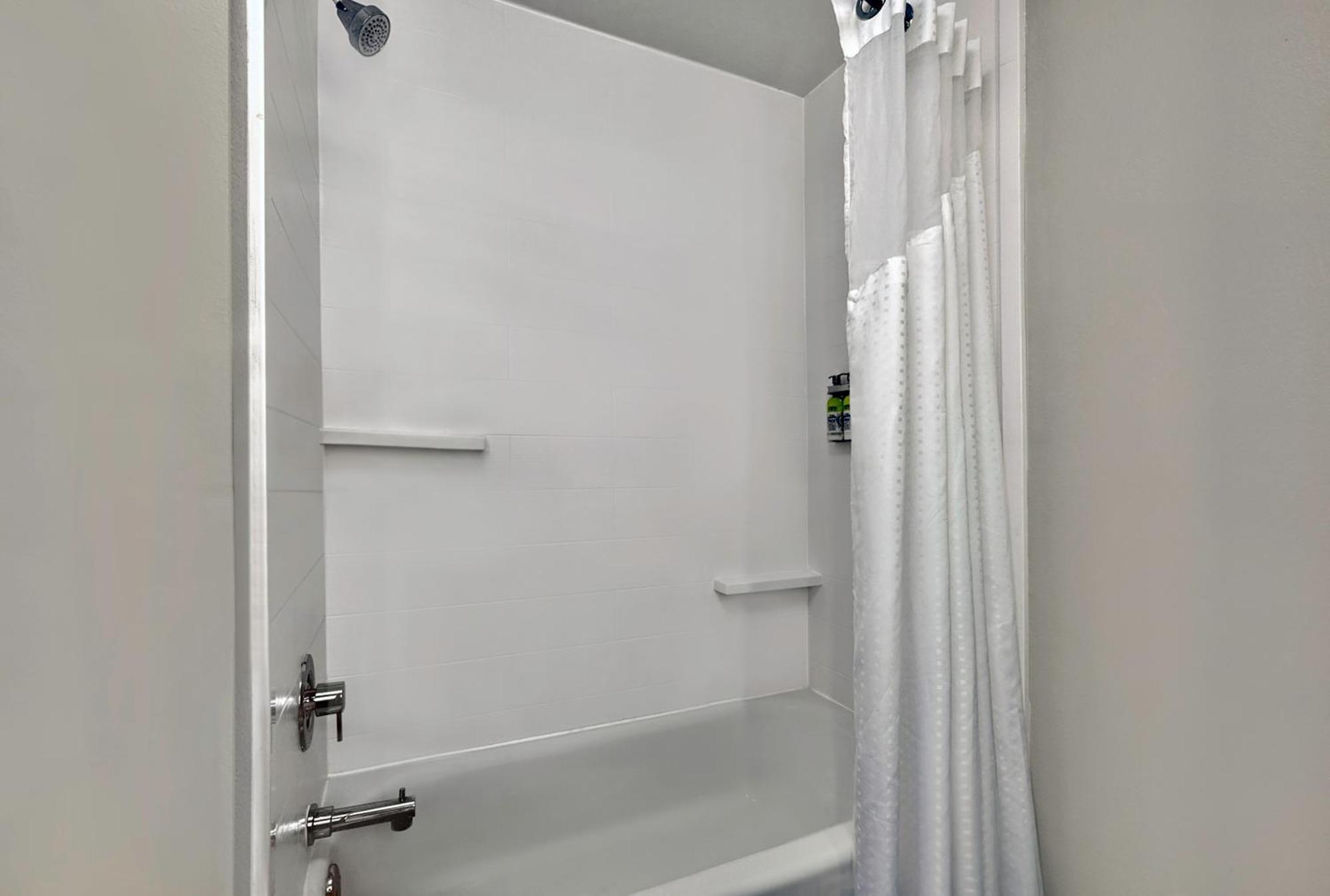 Holiday Inn Express & Suites Kansas City Airport By Ihg Zewnętrze zdjęcie