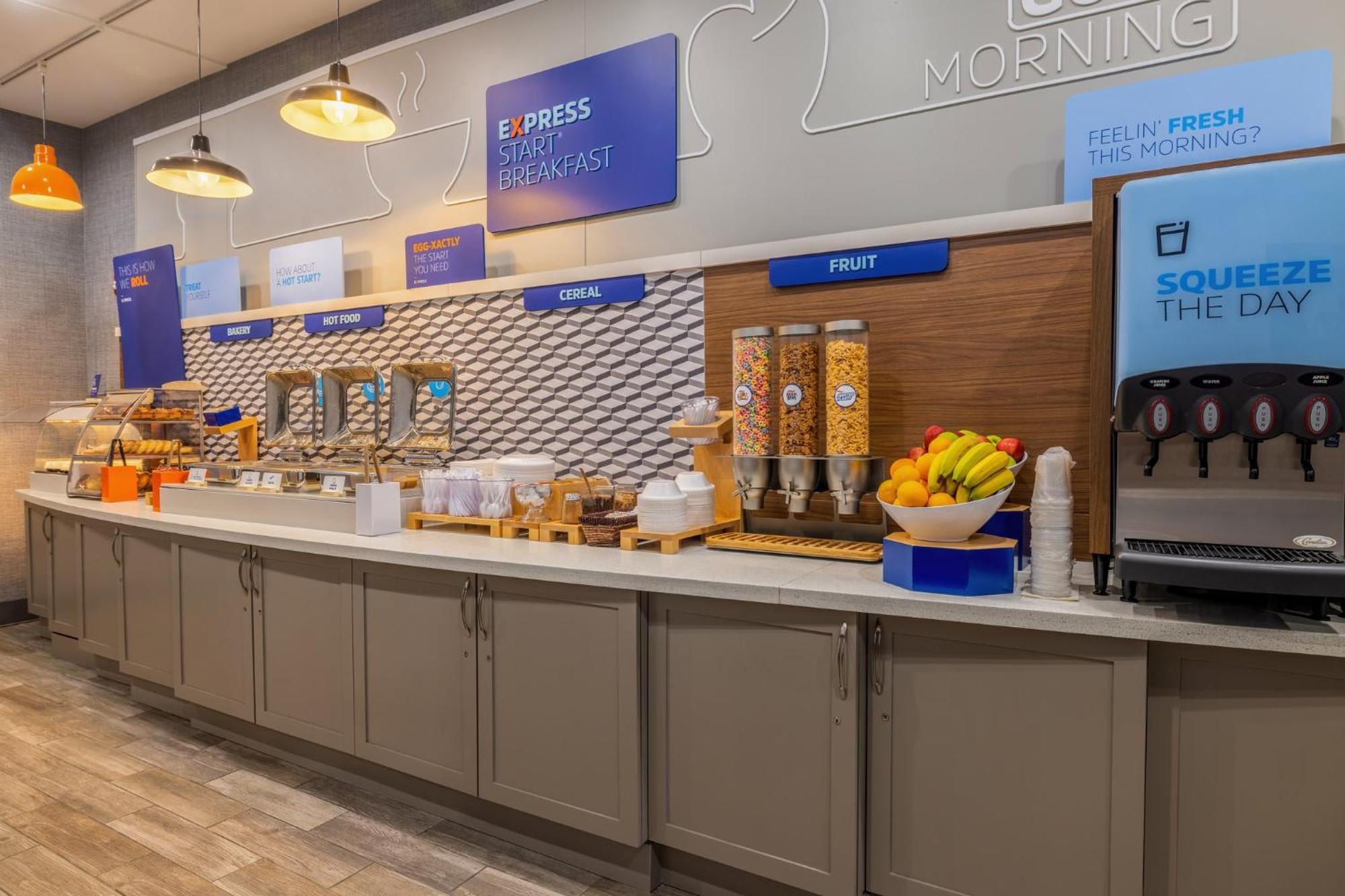Holiday Inn Express & Suites Kansas City Airport By Ihg Zewnętrze zdjęcie