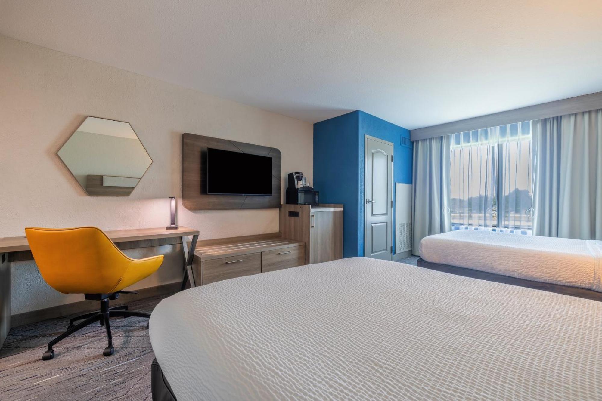 Holiday Inn Express & Suites Kansas City Airport By Ihg Zewnętrze zdjęcie