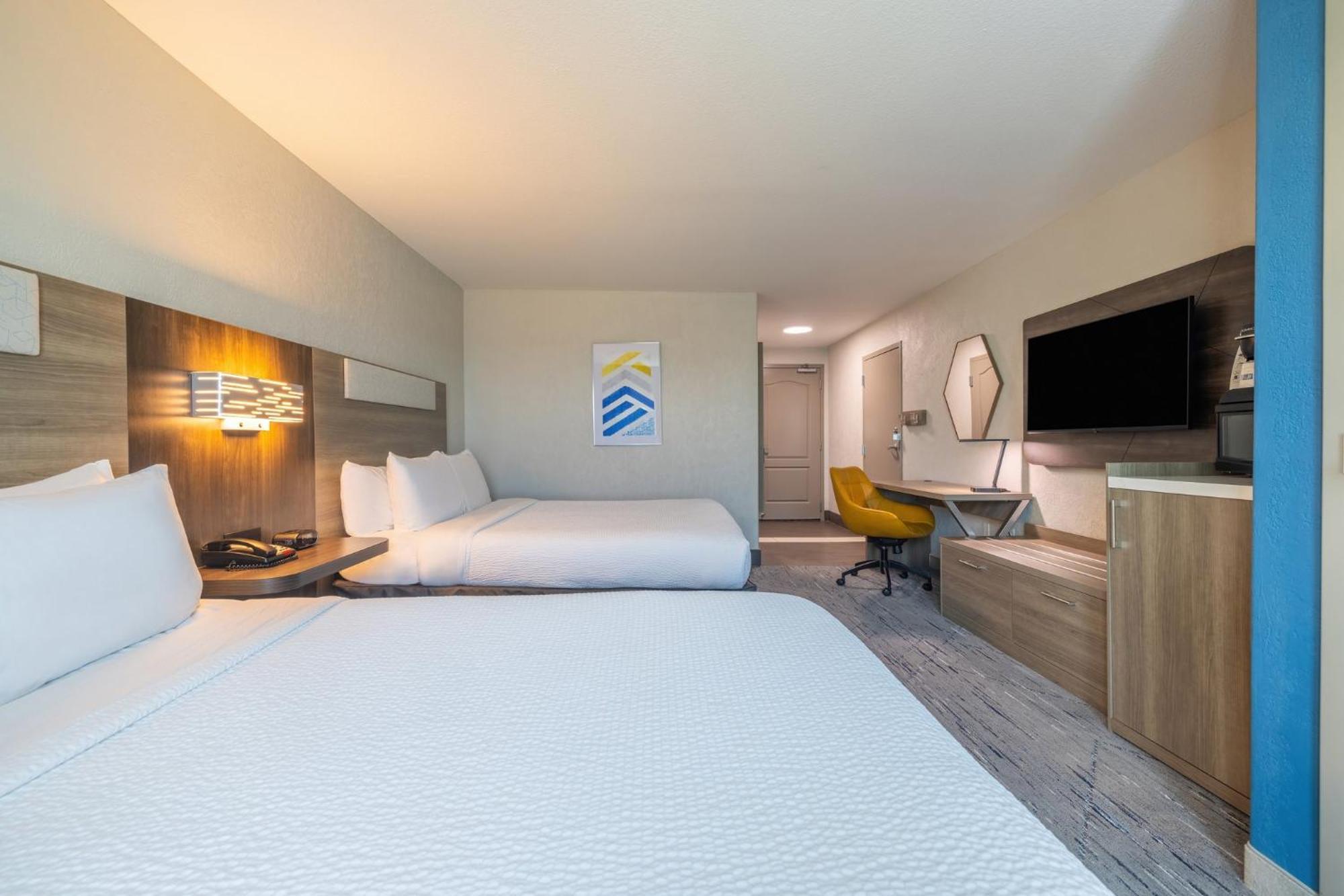 Holiday Inn Express & Suites Kansas City Airport By Ihg Zewnętrze zdjęcie