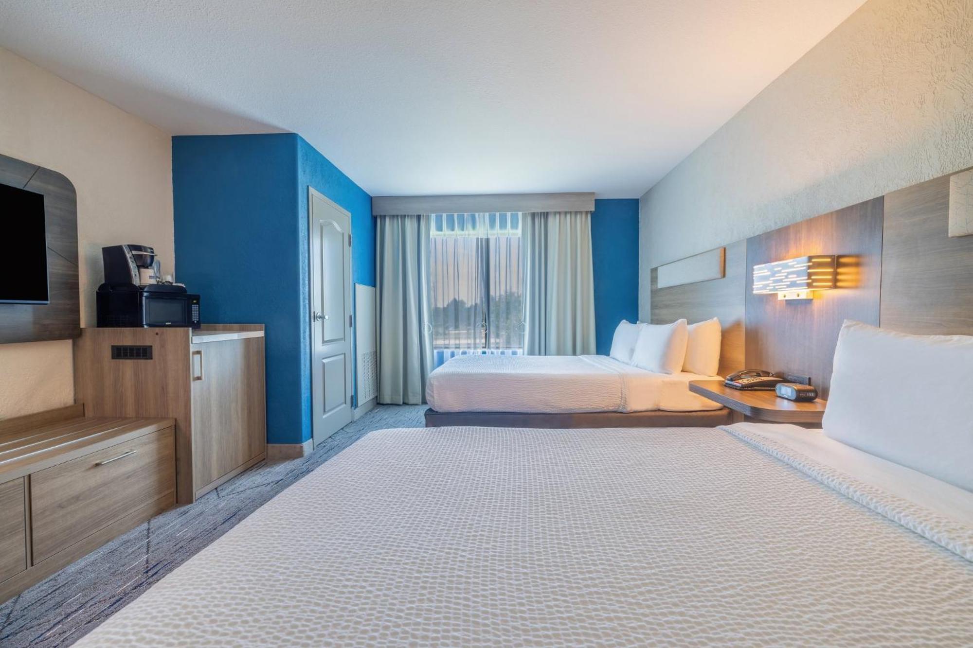 Holiday Inn Express & Suites Kansas City Airport By Ihg Zewnętrze zdjęcie