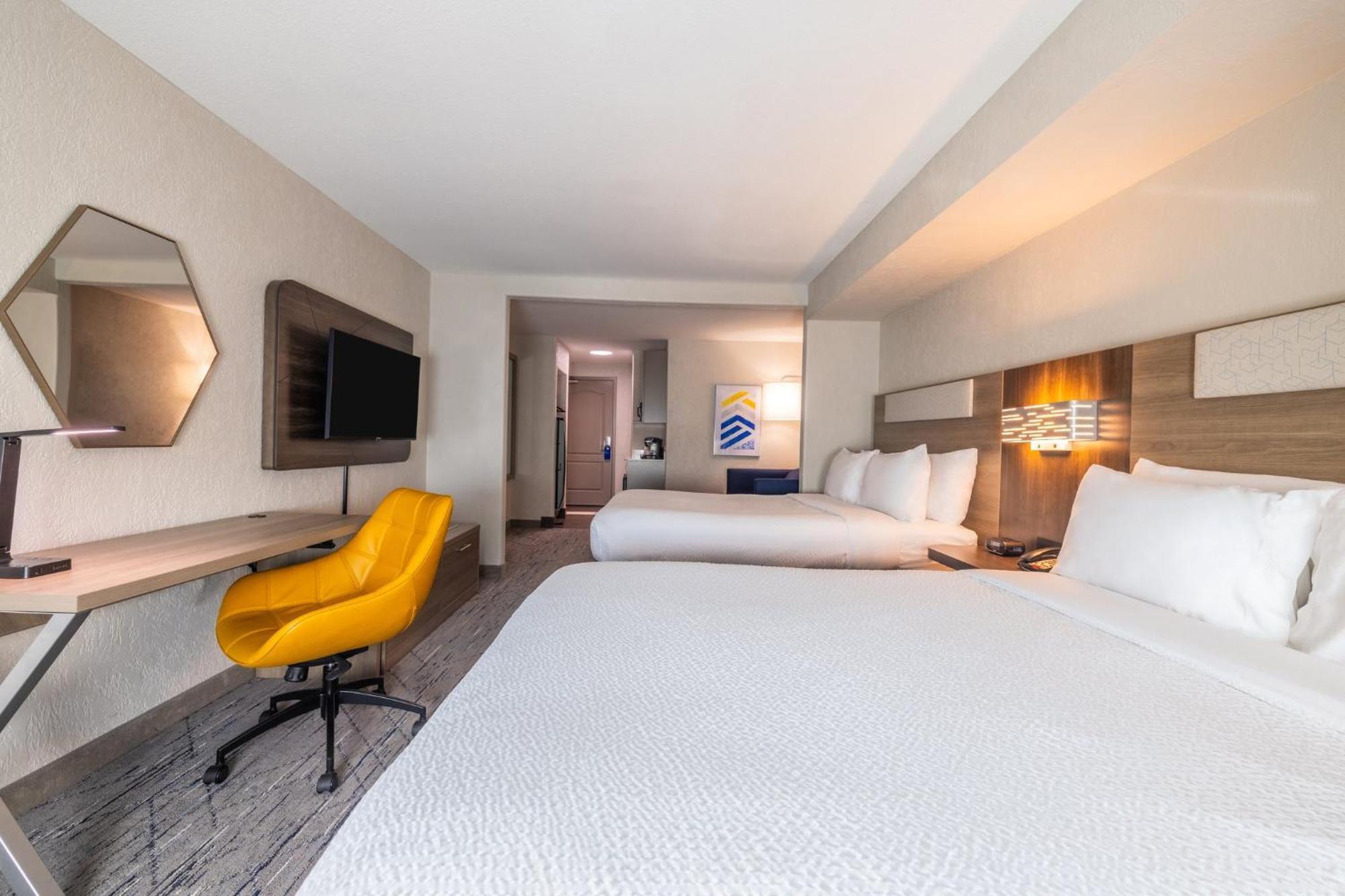 Holiday Inn Express & Suites Kansas City Airport By Ihg Zewnętrze zdjęcie