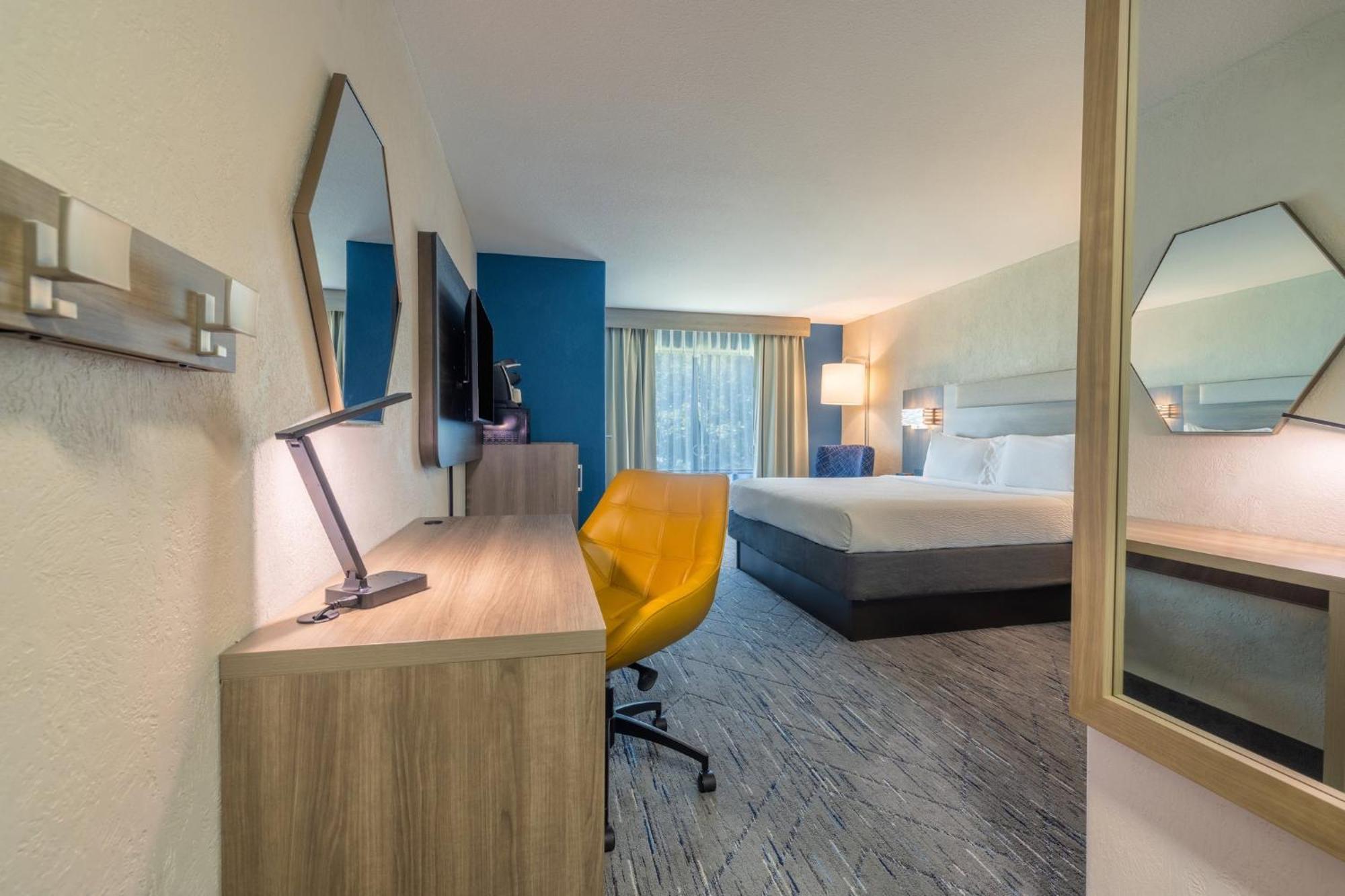 Holiday Inn Express & Suites Kansas City Airport By Ihg Zewnętrze zdjęcie