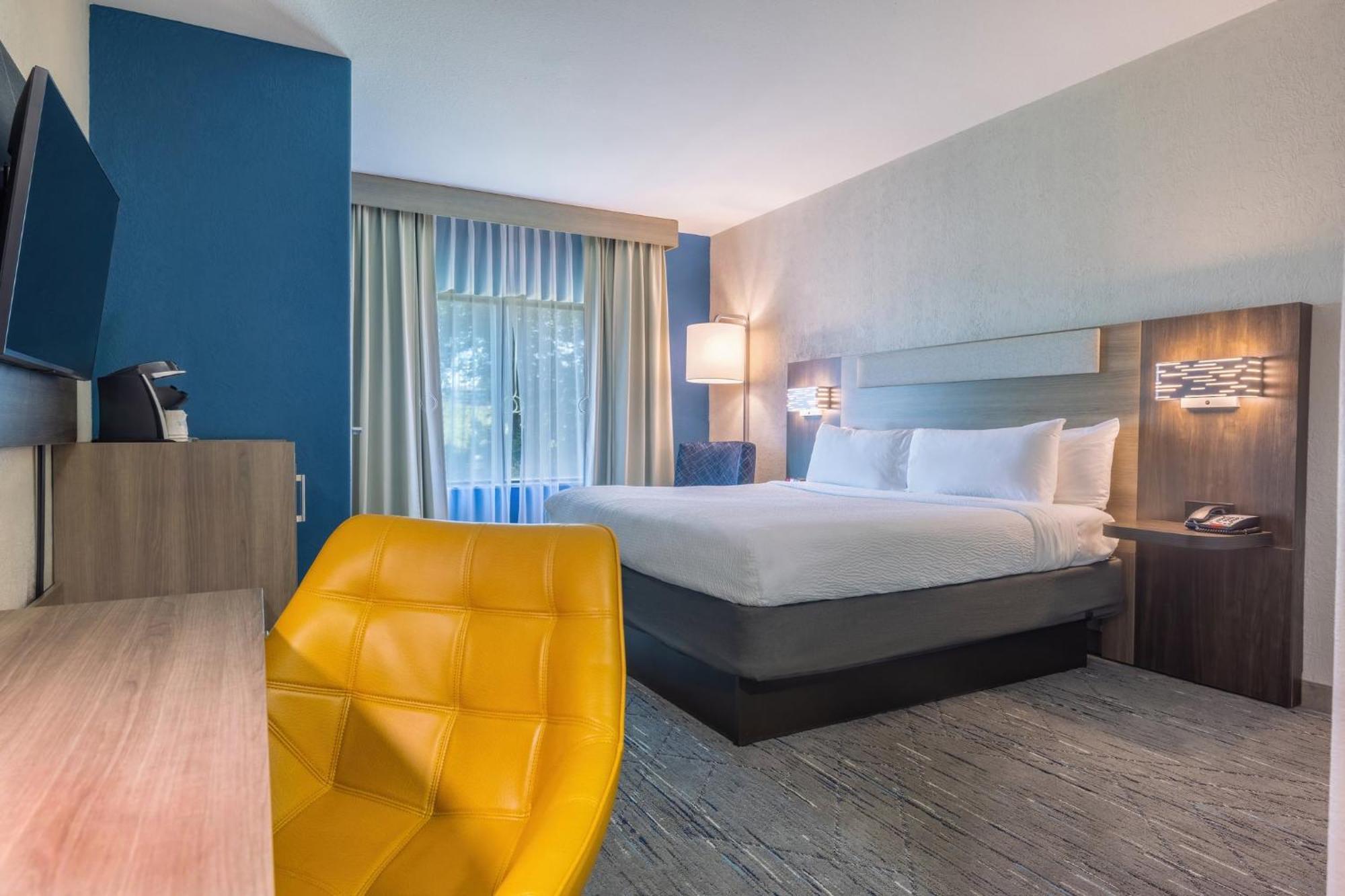 Holiday Inn Express & Suites Kansas City Airport By Ihg Zewnętrze zdjęcie